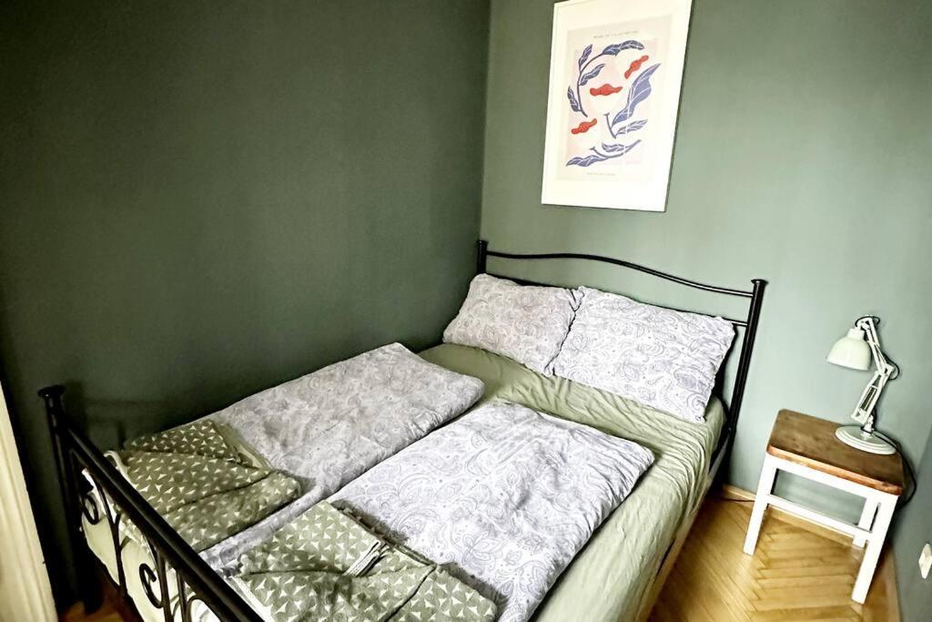 Ruhige & Grosse Altbauwohnung 7Min Zum Zentrum Bécs Kültér fotó